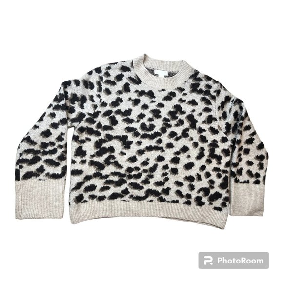 H&M leopard print cozy hip length sweater size MEDIUM - Picture 1 of 3